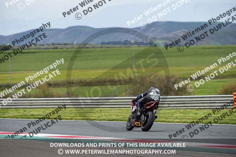 cadwell no limits trackday;cadwell park;cadwell park photographs;cadwell trackday photographs;enduro digital images;event digital images;eventdigitalimages;navarra;no limits trackdays;peter wileman photography;racing digital images;trackday digital images;trackday photos